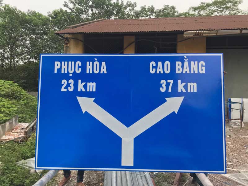 Biển báo giao thông tại Bắc Ninh