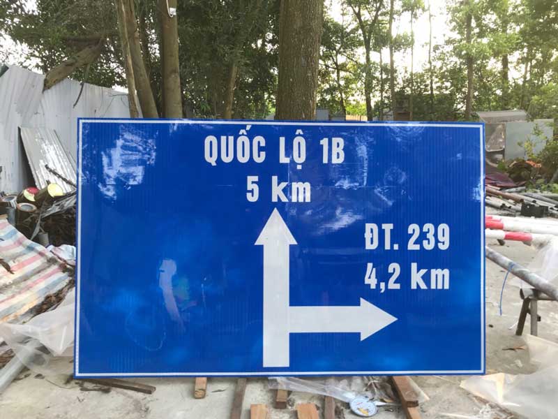 Biển báo giao thông tại Đà Nẵng