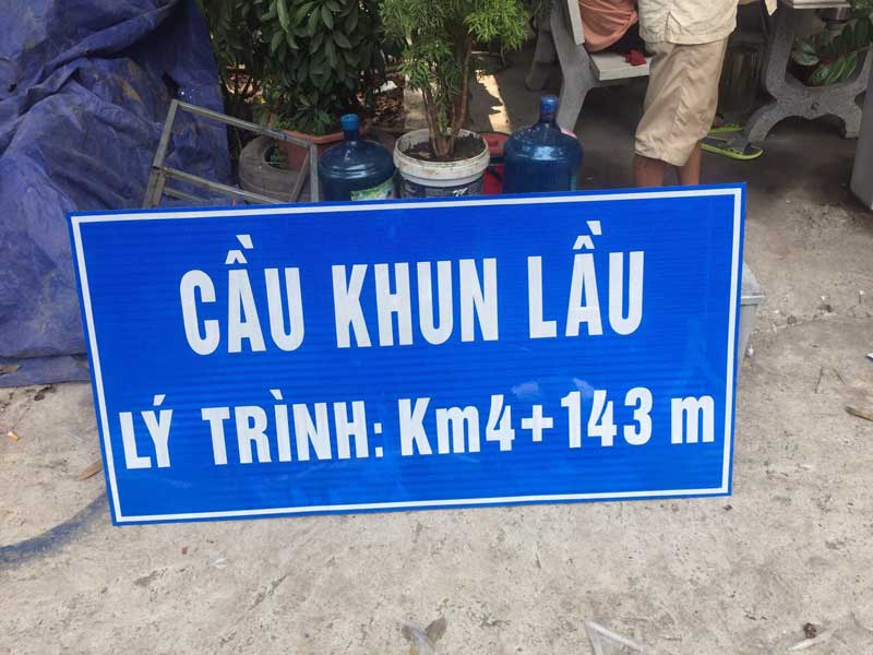 Biển báo giao thông tại Quảng Ninh