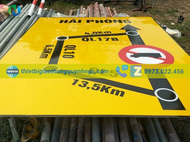 Biển báo giao thông tại Quảng Ninh